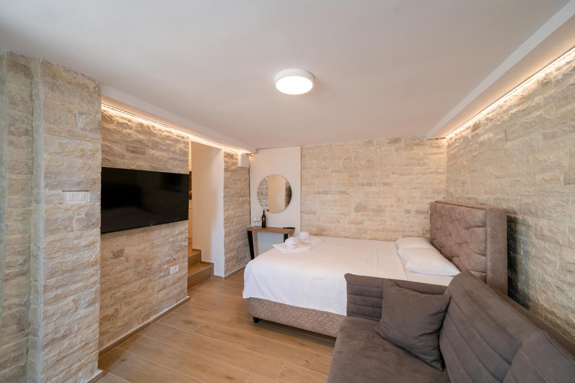Christian Studio Apartments Umag Exterior foto